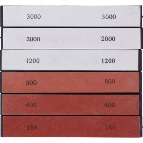 Un ensemble de 6 pierres à aiguiser avec des grains de 180, 400, 800, 1200, 2000 et 3000, adaptées aux couteaux. (1/5)