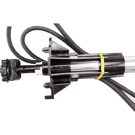 6438CG is a headlight washer nozzle for the left side of a Citroën C5. (1/4)