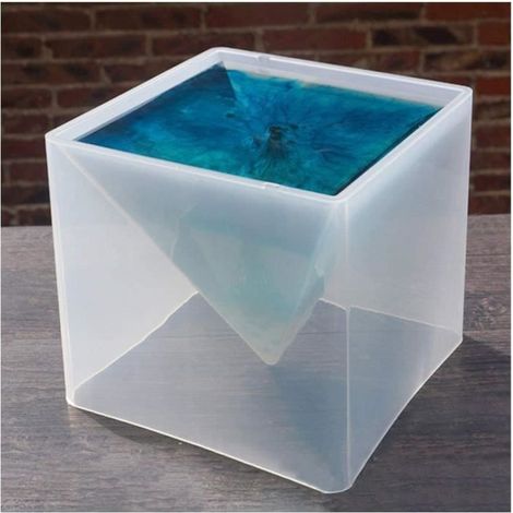 Moule en silicone - Non spécifié - Pyramide - 15x15x15cm - Blanc transparent - Pour adultes