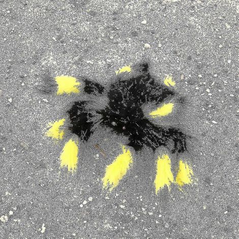 Araignée en peluche effrayante, décoration d'Halloween, accessoire de maison hantée, 30 cm (noire et jaune)