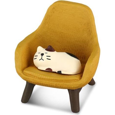 Adorable resin kitten statuette by RisingFF, a charming mini-cat decor piece for home or office. (1/5)