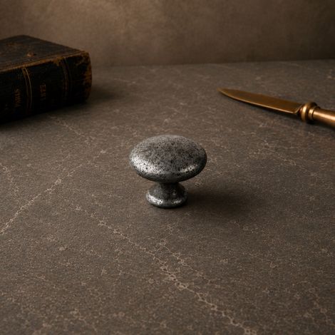 Ouvre&Déco - Bouton de meuble ANTIQUAIRE en zamak finition fer antique – 25 x 20 mm – Style rustique