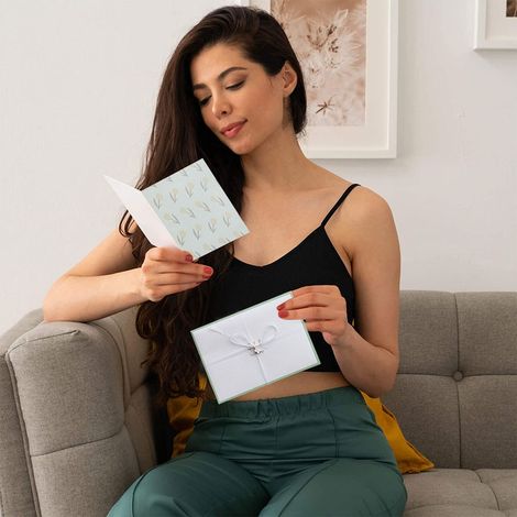 1 ensemble comprenant du papier à lettres et une enveloppe. Papier à lettres : 25 cm × 17,6 cm, enveloppe : 18 cm × 13 cm (1/5)