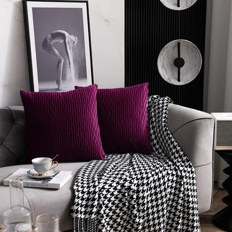 Federe viola da 45 cm x 45 cm: confezione da 2 federe decorative quadrate in velluto a righe originali per divano da camera da letto (1/4)