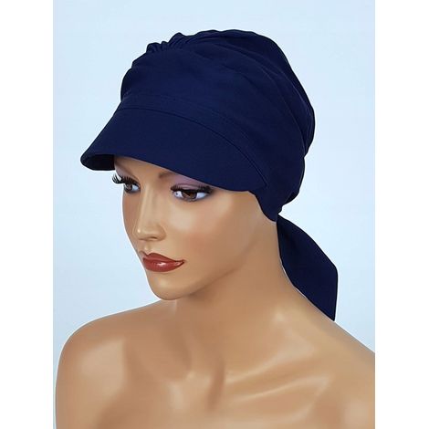Turbante azul marino de Tess con visera, bufanda con volantes, también después de la quimioterapia. (1/5)