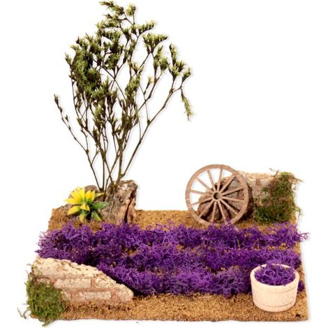 CAMPO DI LAVANDA CON MASTELLO E RUOTA