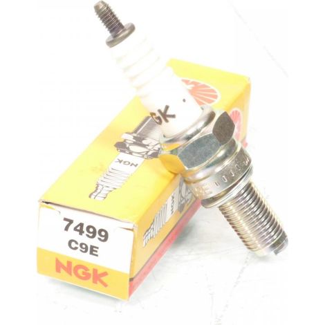 Bougie d'allumage NGK pour Auto C9E / 7499 Neuf (1/2)