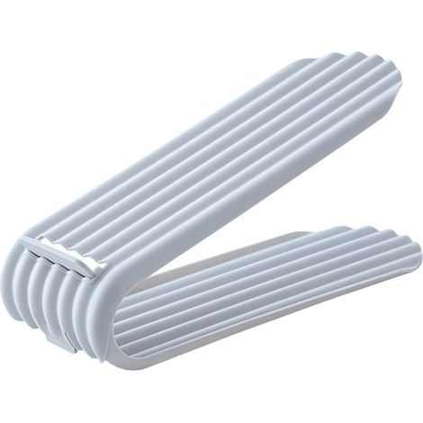 Organisateur de chaussures, idéal pour les voyages, le dressing ou la maison, adapté aux espaces intérieurs et aux routines quotidiennes.-AquaForge (1/5)