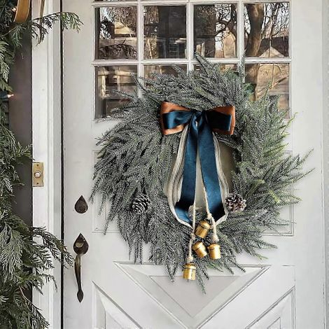 Couronne de Noël artificielle de 45 cm avec clochettes et rubans de velours pour décoration intérieure et extérieure, décorations de Noël de 45 cm avec clochettes et rubans (1/5)