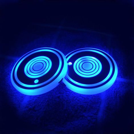 Lot de 2 porte-gobelets LED, sous-verres de voiture LED avec coussin de tasse luminescent 7 couleurs, tapis de tasse de charge USB (1/5)