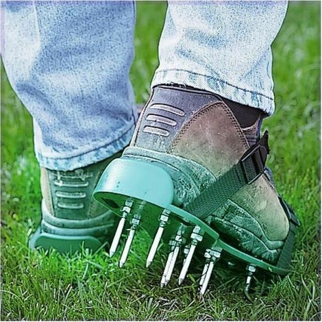 royaluxe - Aérateur de pelouse, Scarificateur de pelouse Scarificateur Chaussures à pointes avec sangles réglables, Universel À l'intérieur et à l'exterieur (1/4)