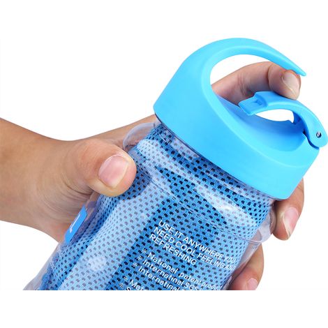 Serviette rafraîchissante ultra-respirante avec bouteille de rangement pour le sport et la salle de gym (bleu clair) (1/5)