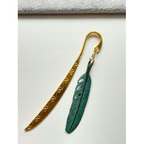 Marcapáginas grande antiguo con hojas de oro, ideal como regalo. (1/4)