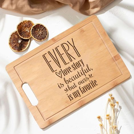 Planche en bambou "Je t’aime fort" – Message gravé, cadeau Saint-Valentin (1/5)