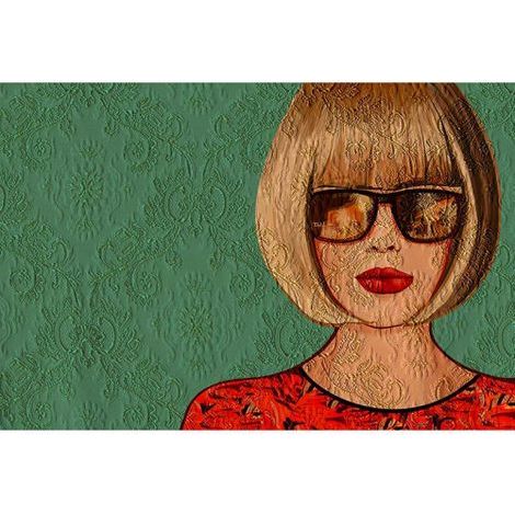 Papier peint panoramique original femme avec lunettes de soleil Tapisserie panoramique vert motif en relief Papier peint panoramique vert pour chambre (1/3)