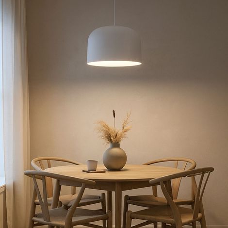 Suspension Umbe E27 blanche – Design métallique élégant avec diffuseur amovible (1/5)