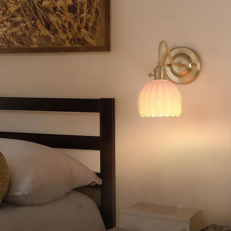 Applique murale rétro en laiton , tube incurvé en forme de fleur blanche, idéale pour la chambre, la table de chevet, le salon, etc., lumière blanc chaud