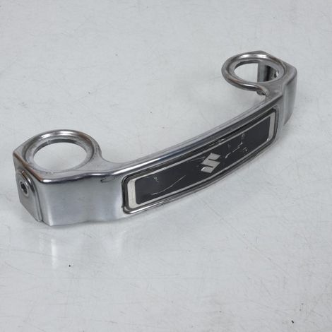 [PRODUIT D'OCCASION] Protection té fourche inférieur origine pour moto Suzuki GN 125 (1/4)