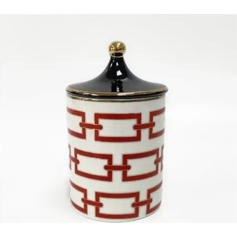 Pot à bougie parfumée en céramique avec couvercle peut également servir de boîte à bijoux, de bougeoir ou de récipient pour fruits secs.