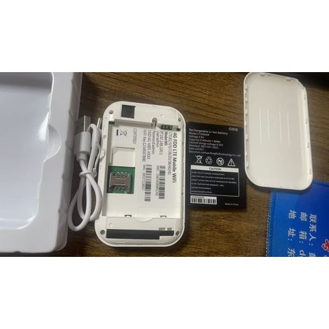 4G Wireless Router Portable Wi-Fi Car Sharing Device with SIM Card Slot, LTE MiFi Modem -- White - 2100mAh Battery (European/Asia Version) (1/3)