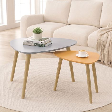 Lot 2 tables gigognes scandinaves pieds bois plateau bois gris jaune. Tables gigognes colorées pour votre salon, originales et pratiques. (1/5)