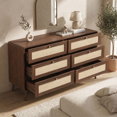 Commode à 6 tiroirs, large de 120 cm, table d'appoint avec alternance de motifs en rotin et en noyer, commode spacieuse pour chambre à coucher avec coins arrondis et pieds surélevés, en noyer (1/5)