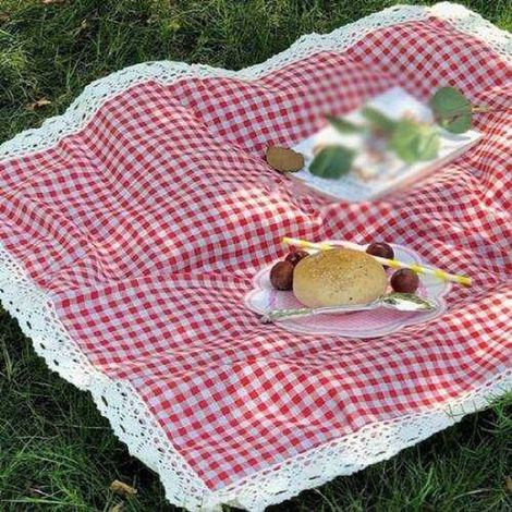 Couverture de pique-nique imperméable – 150 x 200 cm – Pliable et résistante au sable – Tapis de plage et d'extérieur – Pour camping, parc et pelouse – Rouge et blanc (1/4)