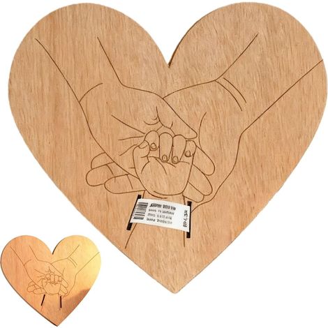 Plaque en bois en forme de cœur pour annoncer la naissance d'un bébé, avec emplacement pour bracelet de maternité - Souvenir de naissance gravé des mains de la famille, décoration de chambre d'enfant (1/5)