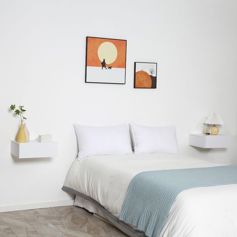 Set aus 2 wandmontierten Nachttischen – 2er-Set Nachttische – Schublade, Tischplatte – Weiße Spanplatte