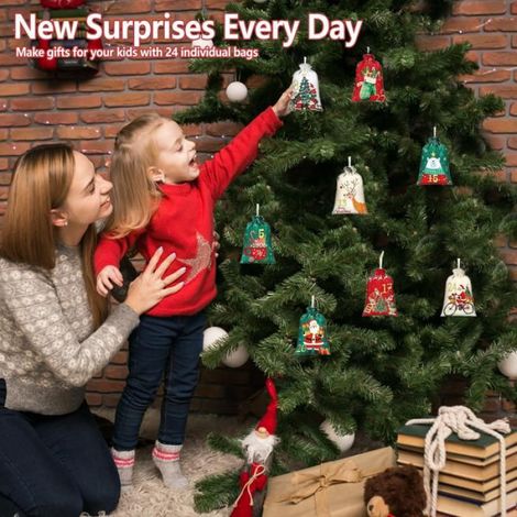 Calendrier de l'Avent 24 Poches Suspension 24 Sachets Cadeaux Réutilisables avec Corde et Pinces en Bois - Noël 2025 (1/4)
