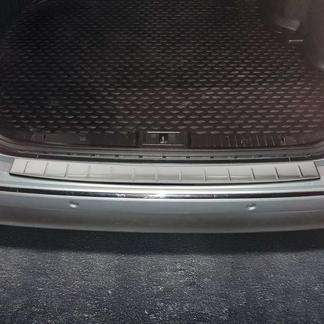Protection Seuil de Pare-Chocs Arriére Compatible avec Mercedes W211 2003-2008 Acier (1/5)