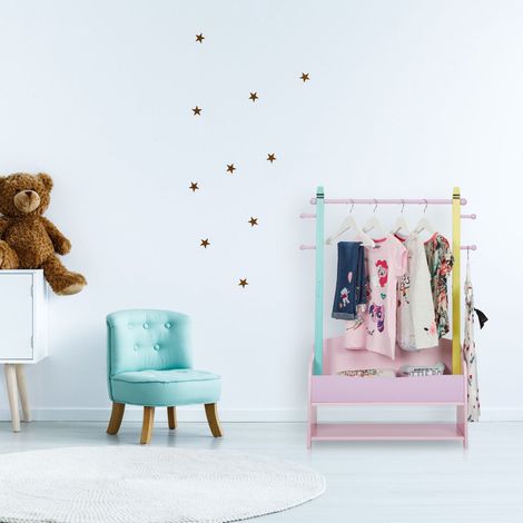 Percha para ropa infantil con estantes