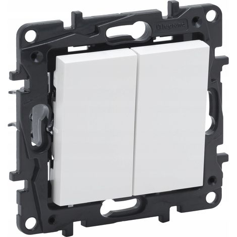 Connettore universale Niloe Step White Module, 2 fascette a molla, codice 863108