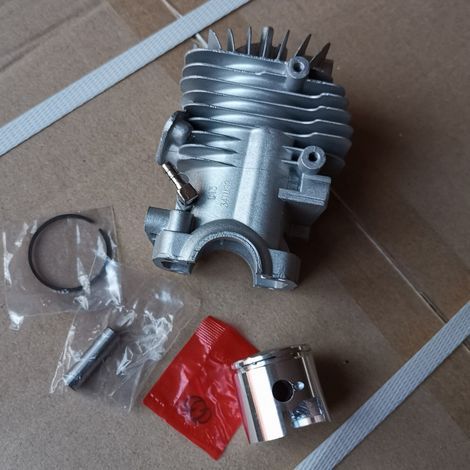 Kit cylindre Zenoah Komatsu G2500 authentique, remplacement direct pour tronçonneuse Alpina A305, alésage de 34 mm, comprend les segments de piston et les bagues de retenue. (1/3)