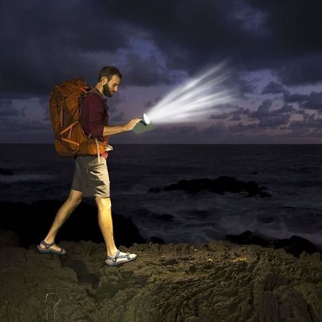 Mini lampe torche en plastique 400 lm rechargeable USB, portable, plate, de poche, idéale pour le camping, la randonnée, la pêche et les situations d'urgence (vert). (1/3)