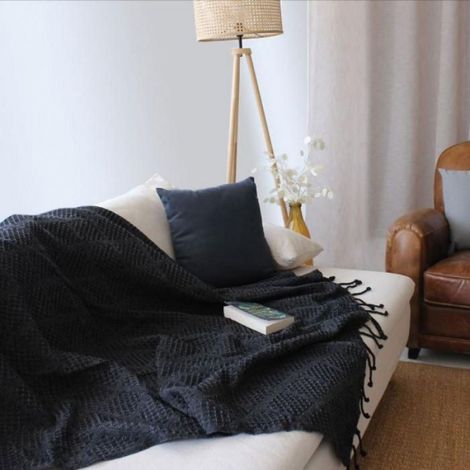 Plaid a franges effet tricot 130 x 160 cm Dune gris foncé (1/3)
