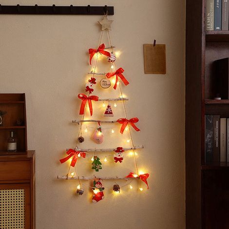 Arbre De Noel Mural - Décoration Murale De Noël En Bois Naturel Avec Pommes De Pin Et Pendentifs En Rotin - Beige (1/4)