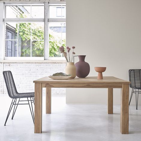 Berah Getah – Table carrée en teck massif 8 personnes – Dimensions 140x140cm – Hauteur 75cm – Bois de teck grade A – Design moderne