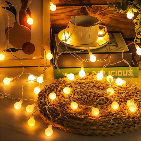 Guirlande Lumineuse Exterieure - LED - Alimentation Piles AA - Etanche - Style Mini Ampoule en Plastique - 150 cm 10 Leds / 300 cm 20 Leds / 600 cm 40 Leds (1/5)