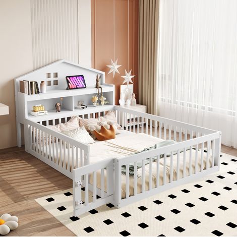 Kinderbett 140 x 200, Massivholz-Kinderbettrahmen, Hausleiste, mit Einlegeböden und Stauraum, mit Schutzgitter und Tür, mit Bilderleiste, mit Lattenrost, Weiß (1/5)