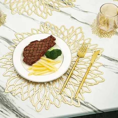 Flower-Shaped Cutout Table Mats, 8 Pieces, PVC Placemats, Heat Resistant, Non-Slip, for Dining Room and Kitchen (1/5)
