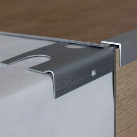 PROVISTON Reparaturwinkel für Betontreppen Stahl verzinkt Breite 42 mm Höhe 15 mm Länge 1000 mm Gebohrt Treppenkantenprofil Treppenwinkel Winkelprofil Treppenreparatur 1 Stück (1/3)
