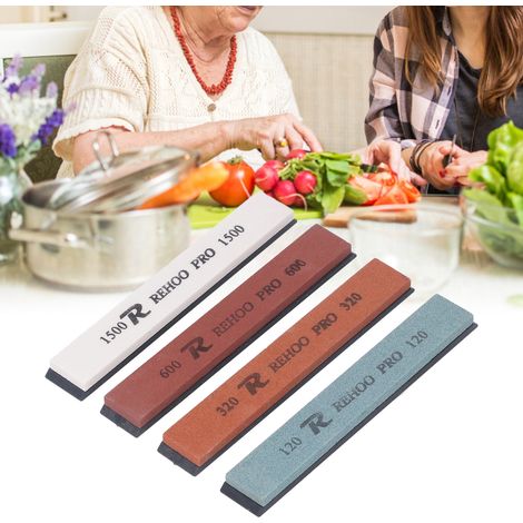 Affûteur de couteaux à angle fixe avec un ensemble de quatre pierres à aiguiser de grains 120, 320, 600 et 1500. (1/5)