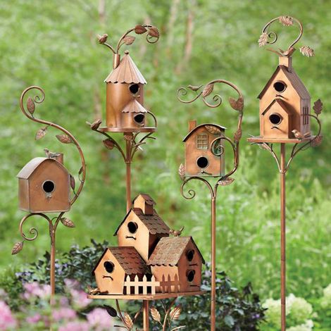 Künstlerisches Vogelhaus aus Metall auf einem Pfahl, Gartendekoration mit Holzpfahl, Antik-Stil, für den Außenbereich geeignet, Ständer inklusive (im Karton verpackt) (1/5)