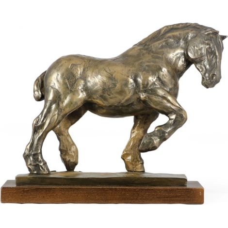 Belge / Percheron - une statuette représentant un cheval, une silhouette de cheval sur bois, un prix prestigieux du concours Art-Dog (1/5)