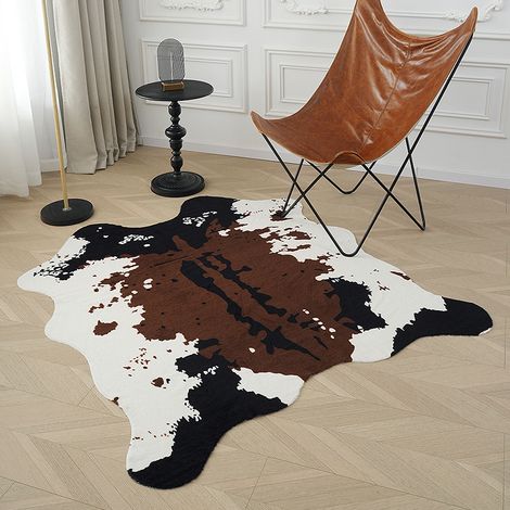 Tapis décoratif en fausse fourrure à motif vache, 140 x 160 cm (1/5)