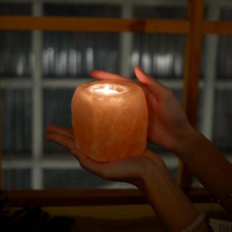 Lampe de table décorative à bougie de sel cristallin, parfum apaisant d'orange, effet lumière naturelle. (1/5)
