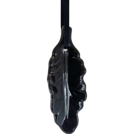 Colgante de hoja negra (1/5)