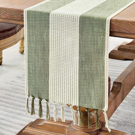 Lntyq Chemin de Table en Coton Lin macramé de 120cm de Long avec Glands à la Main Chemin de Table pour café, Style Fermier pour Les fêtes et l'usage Quotidien (Vert Sauge, 33120cm)