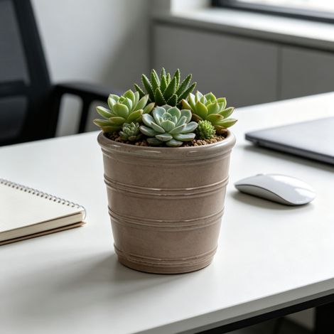 Pot de fleurs en céramique artisanale Ø 24 cm, brun taupe brillant à rainures horizontales, respirant, résistant au gel avec trou de drainage, pour petites plantes d'intérieur et de rebord de fenêtre (1/5)
